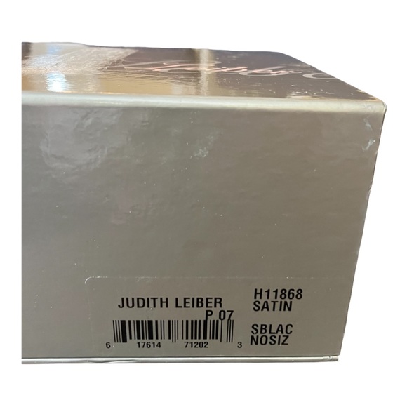 NWT Judith Leiber Swarovski Crystal Penguin Purse - Picture 10 of 10